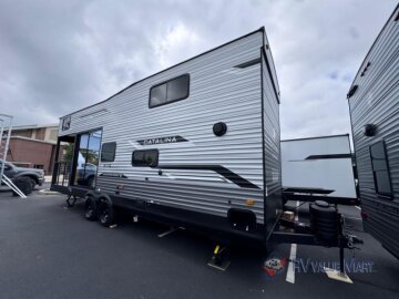 New 2025 Coachmen Catalina