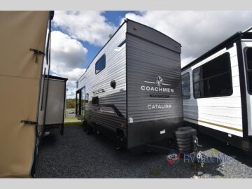 New 2025 Coachmen Catalina