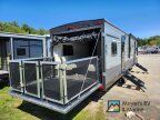 Thumbnail Photo 3 for New 2025 Coachmen Catalina 29THS