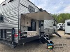 Thumbnail Photo 4 for New 2025 Coachmen Catalina 323BHDSCK