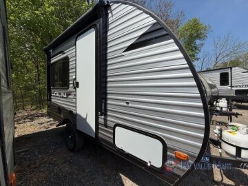 New 2025 Coachmen Catalina