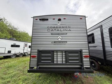 New 2025 Coachmen Catalina 263BHSCK