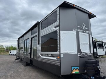 New 2025 Coachmen Catalina