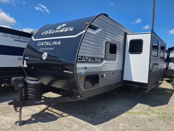 New 2025 Coachmen Catalina 263BHSCK