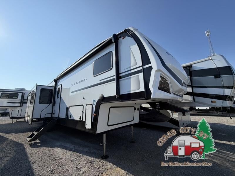 New 2025 Coachmen Chaparral 373MBRB