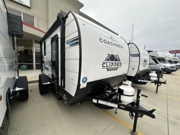 New 2025 Coachmen Clipper