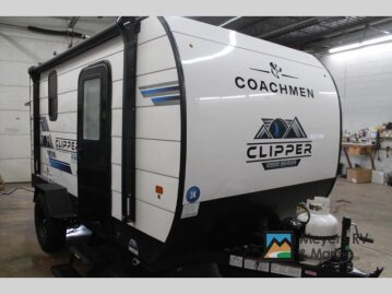 New 2025 Coachmen Clipper