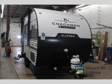 New 2025 Coachmen Clipper