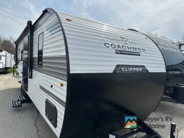 New 2025 Coachmen Clipper