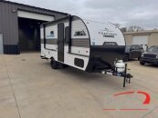 New 2025 Coachmen Clipper
