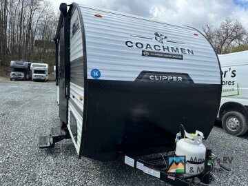New 2025 Coachmen Clipper