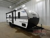 New 2025 Coachmen Clipper