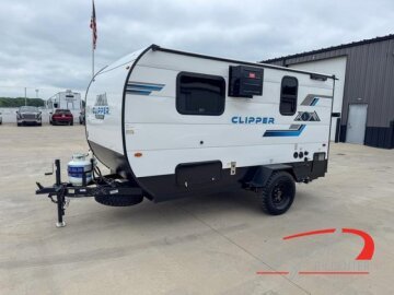New 2025 Coachmen Clipper