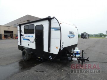 New 2025 Coachmen Clipper