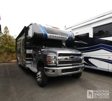 New 2025 Coachmen Entourage