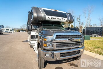 New 2025 Coachmen Entourage