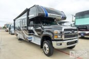 New 2025 Coachmen Entourage