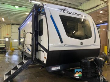 New 2025 Coachmen Freedom Express