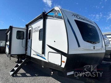 New 2025 Coachmen Freedom Express