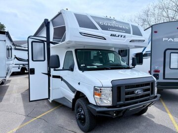 New 2025 Coachmen Leprechaun