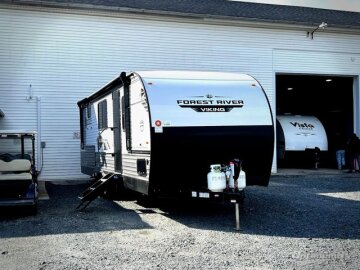 New 2025 Coachmen Viking