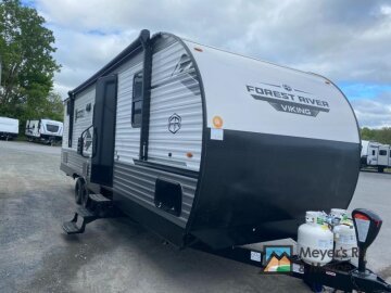 New 2025 Coachmen Viking