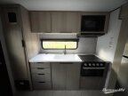 Thumbnail Photo 6 for New 2025 Dutchmen Kodiak