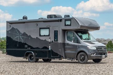 New 2025 Dynamax Isata