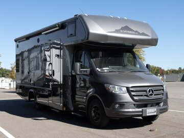 New 2025 Dynamax Isata 24SSSFXM