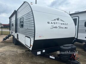 New 2025 East to West Della Terra