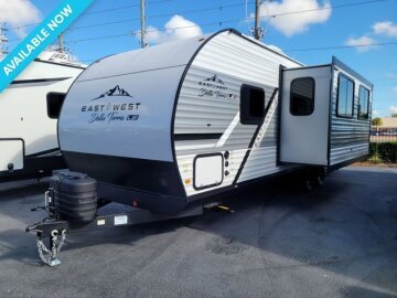New 2025 East to West Della Terra 255BHLE