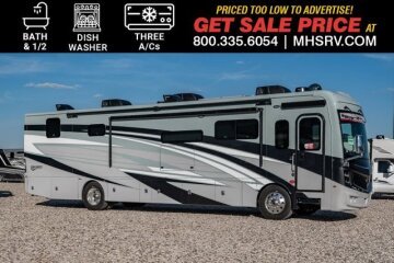 New 2025 Fleetwood Discovery 38W