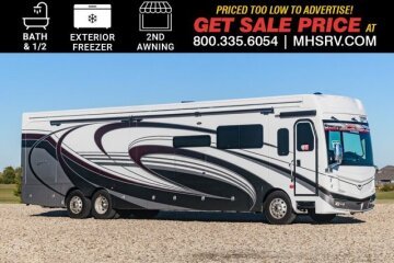 New 2025 Fleetwood Discovery 44B