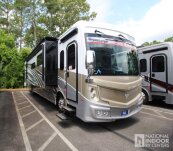 New 2025 Fleetwood Discovery 38W