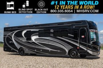 New 2025 Fleetwood Discovery 40G