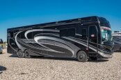 New 2025 Fleetwood Discovery 44S