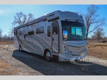 Photo 1 for New 2025 Fleetwood Discovery 40M