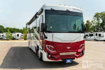 New 2025 Fleetwood Frontier