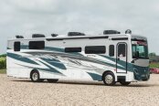 New 2025 Fleetwood Frontier