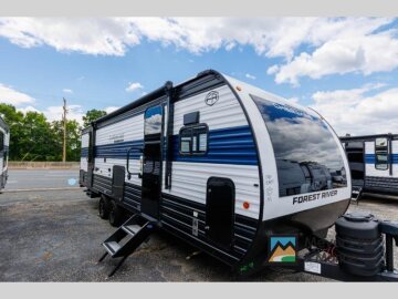New 2025 Forest River Cherokee