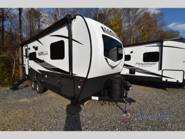New 2025 Forest River Flagstaff 22FBS