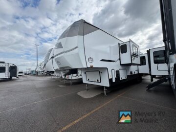 New 2025 Forest River Sierra
