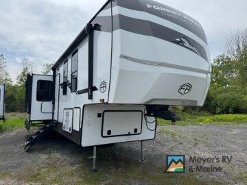 New 2025 Forest River Sierra