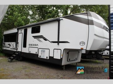 New 2025 Forest River Sierra