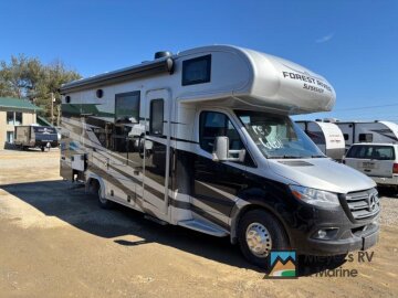 New 2025 Forest River Sunseeker