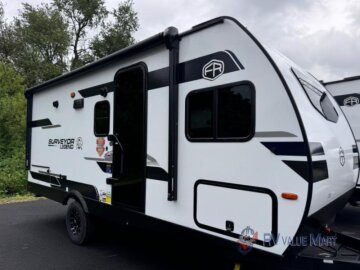 New 2025 Forest River Surveyor 19BHLE
