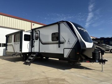 New 2025 Grand Design Imagine 2970RL