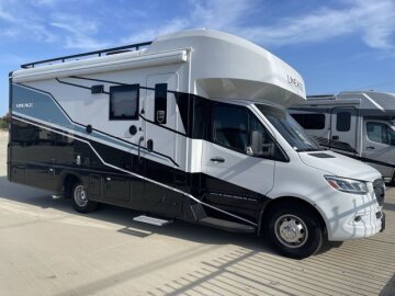 New 2025 Grand Design Lineage