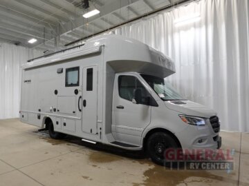 New 2025 Grand Design Lineage