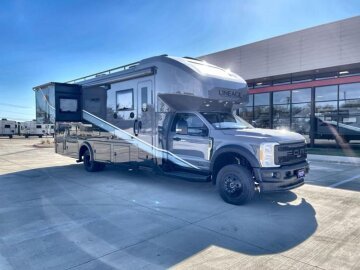 New 2025 Grand Design Lineage